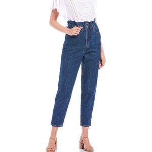 NWT Levi’s High-Waisted Taper Jeans